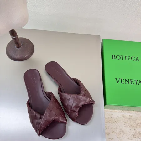ボッテガ ヴェネタ スリッパ