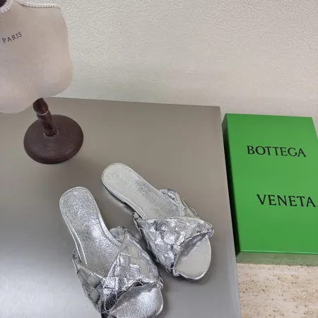ボッテガ ヴェネタ スリッパ