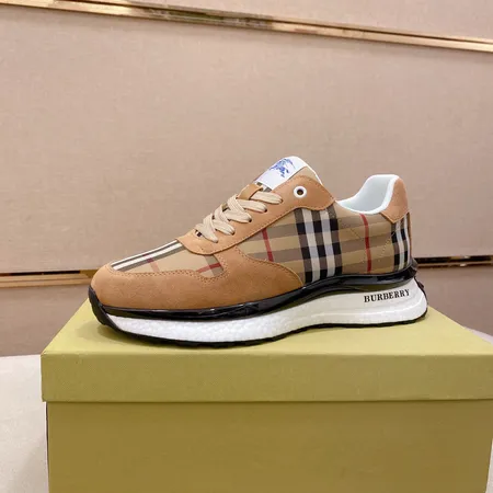 バーバリー ス カジュアルシューズ