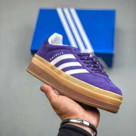 アディダス カジュアルシューズ