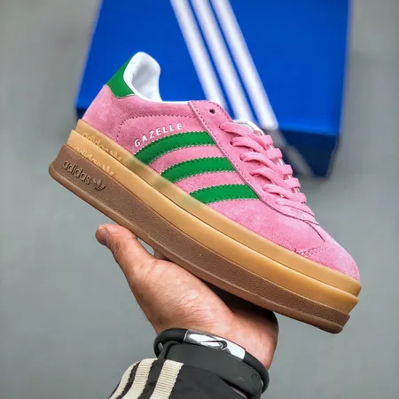 アディダス カジュアルシューズ