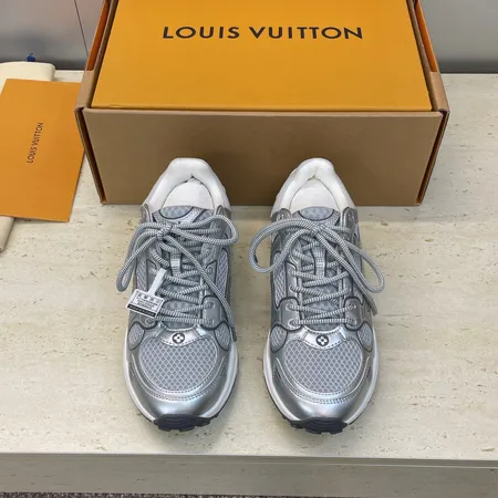 ルイヴィトン スニーカー