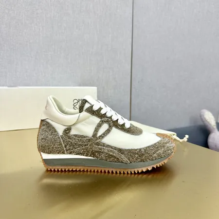 ロエベ カジュアルシューズ