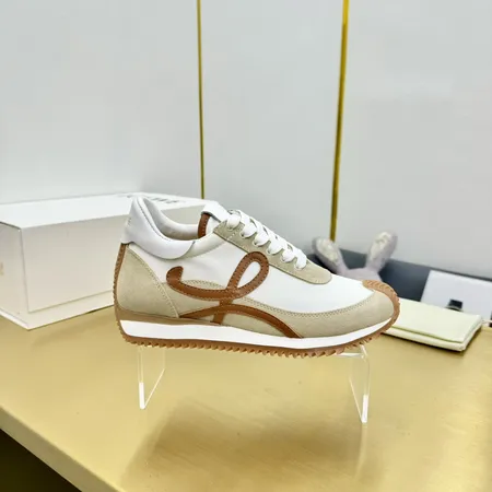 ロエベ カジュアルシューズ