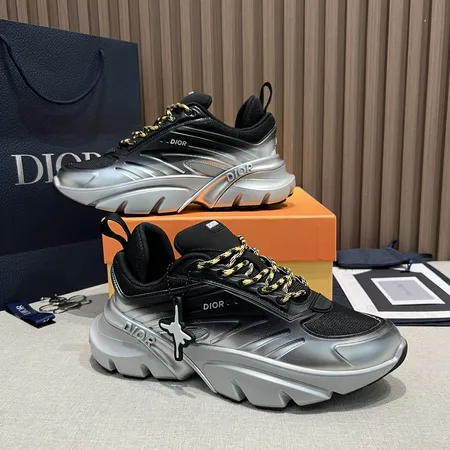 ディオール スニーカー