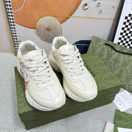 グッチ スニーカー