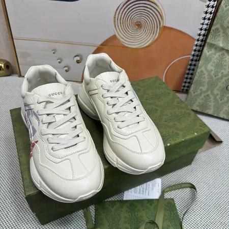 グッチ スニーカー