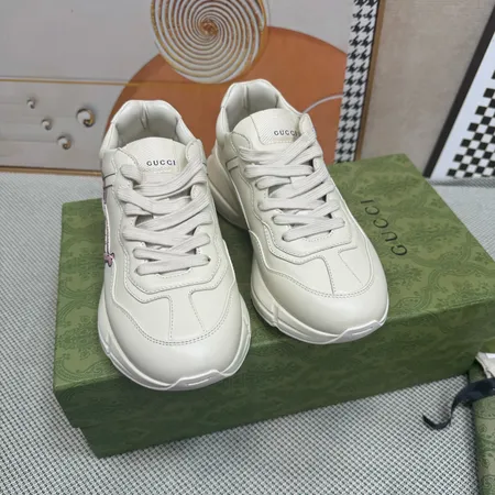 グッチ スニーカー