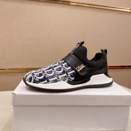 ディオール カジュアルシューズ