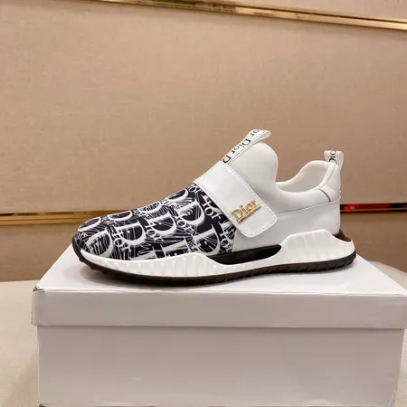 ディオール カジュアルシューズ