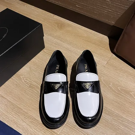 プラダ ビジネスシューズ