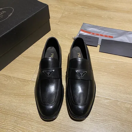 プラダ ビジネスシューズ