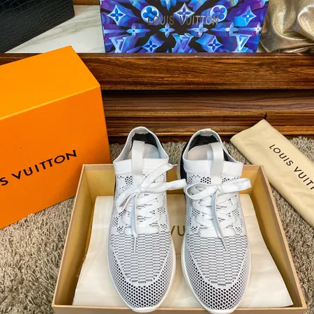 ルイヴィトン スニーカー
