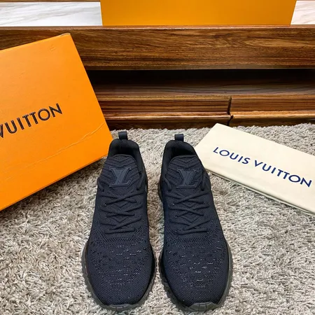 ルイヴィトン スニーカー