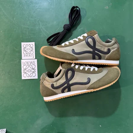 ロエベ カジュアルシューズ