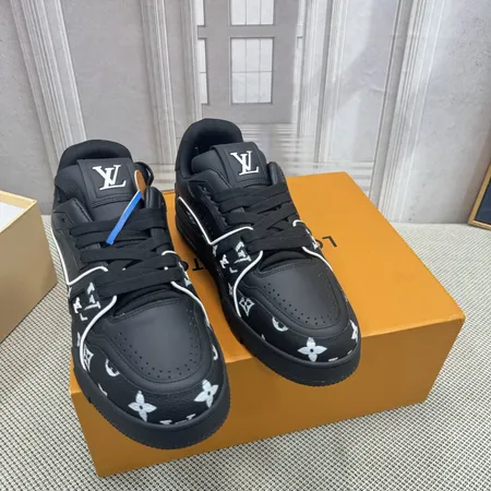 ルイヴィトン カジュアルシューズ