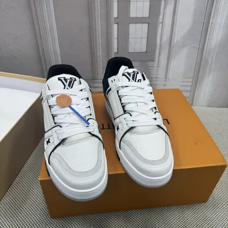 ルイヴィトン カジュアルシューズ