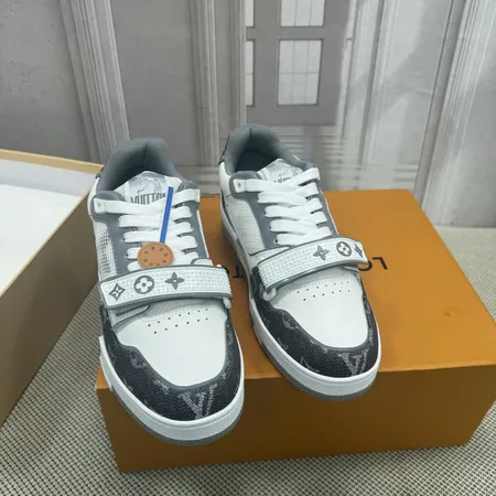 ルイヴィトン カジュアルシューズ