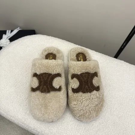 セリーヌ スリッパ