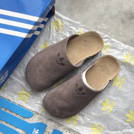 アディダス スリッパ