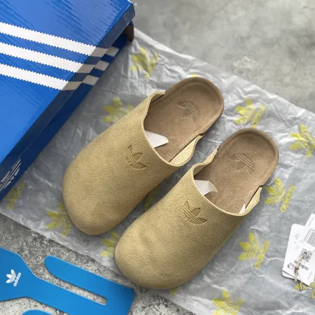 アディダス スリッパ