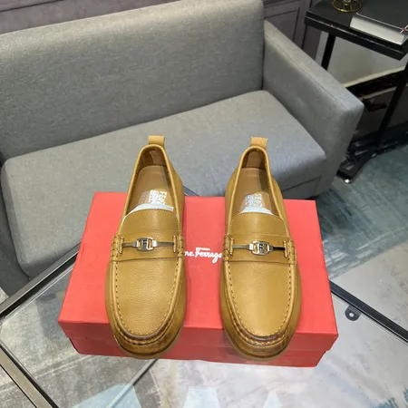 プラダ ビジネスシューズ