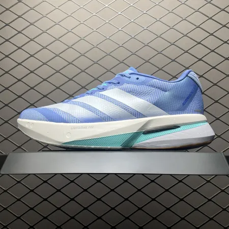 アディダス スニーカー