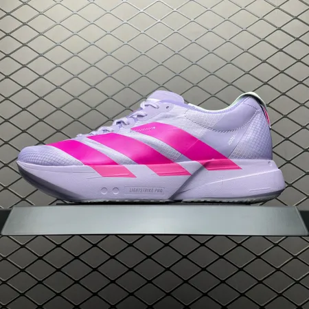 アディダス スニーカー