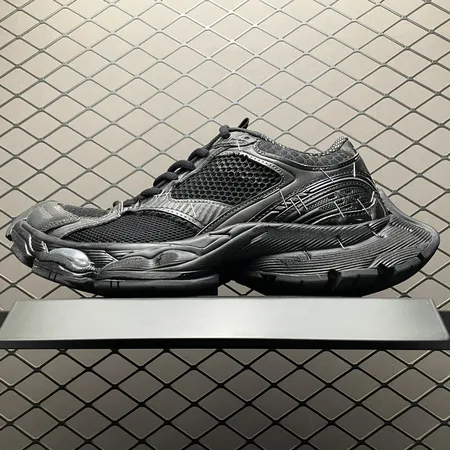 バレンシアガ スニーカー