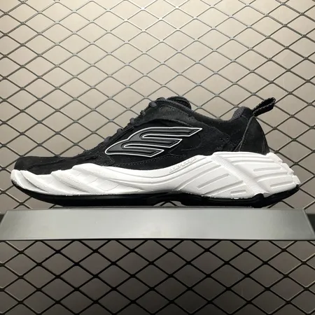 バレンシアガ スニーカー