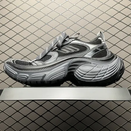 バレンシアガ スニーカー