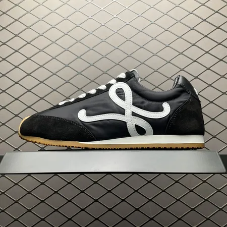 ロエベ スニーカー