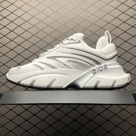 ディオール スニーカー