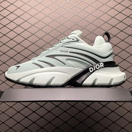 ディオール スニーカー