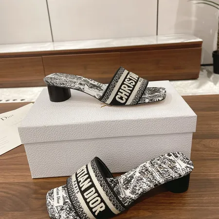 ディオール スリッパ