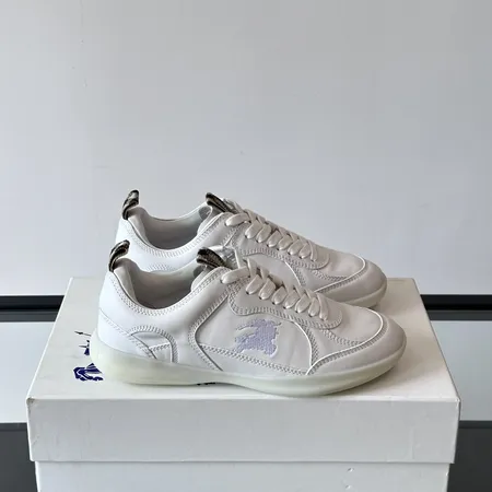 バーバリー ス スニーカー