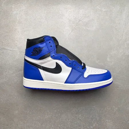 ナイキ カジュアルシューズ