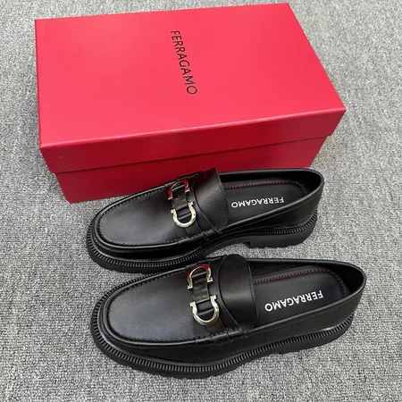 フェラガモ ビジネスシューズ