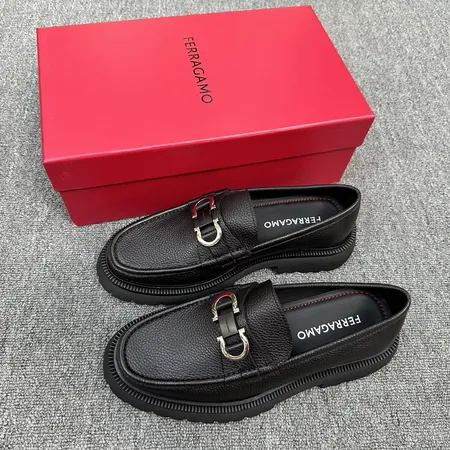 フェラガモ ビジネスシューズ