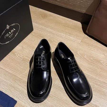 プラダ ビジネスシューズ