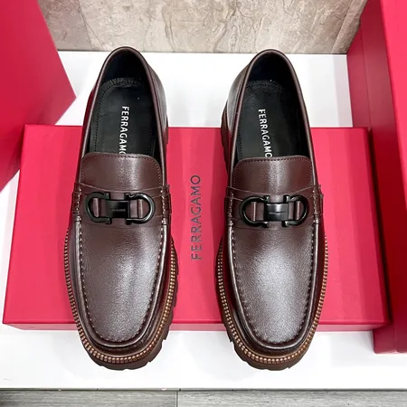 フェラガモ ビジネスシューズ