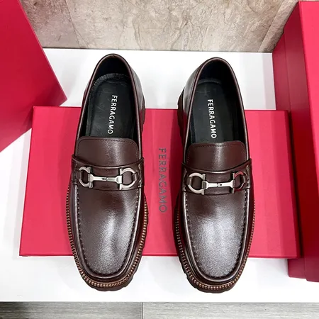 フェラガモ ビジネスシューズ