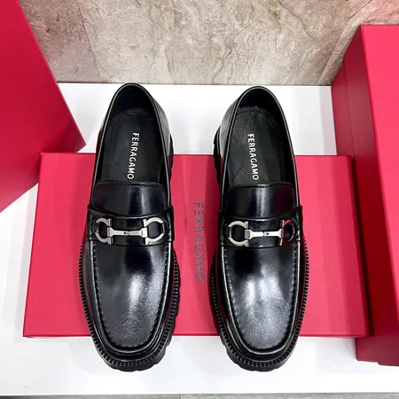 フェラガモ ビジネスシューズ