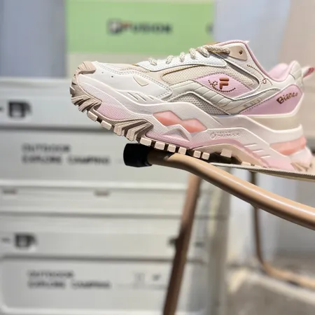 フィラ スニーカー