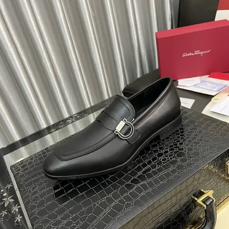 フェラガモ ビジネスシューズ