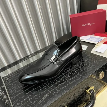 フェラガモ ビジネスシューズ