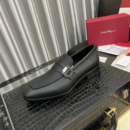 フェラガモ ビジネスシューズ