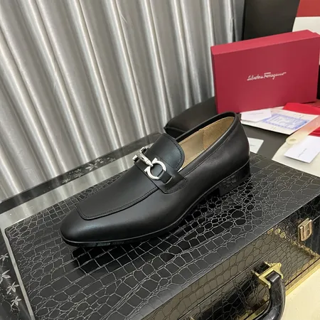 フェラガモ ビジネスシューズ