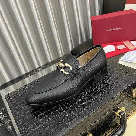 フェラガモ ビジネスシューズ