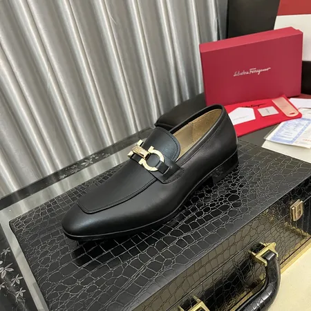 フェラガモ ビジネスシューズ